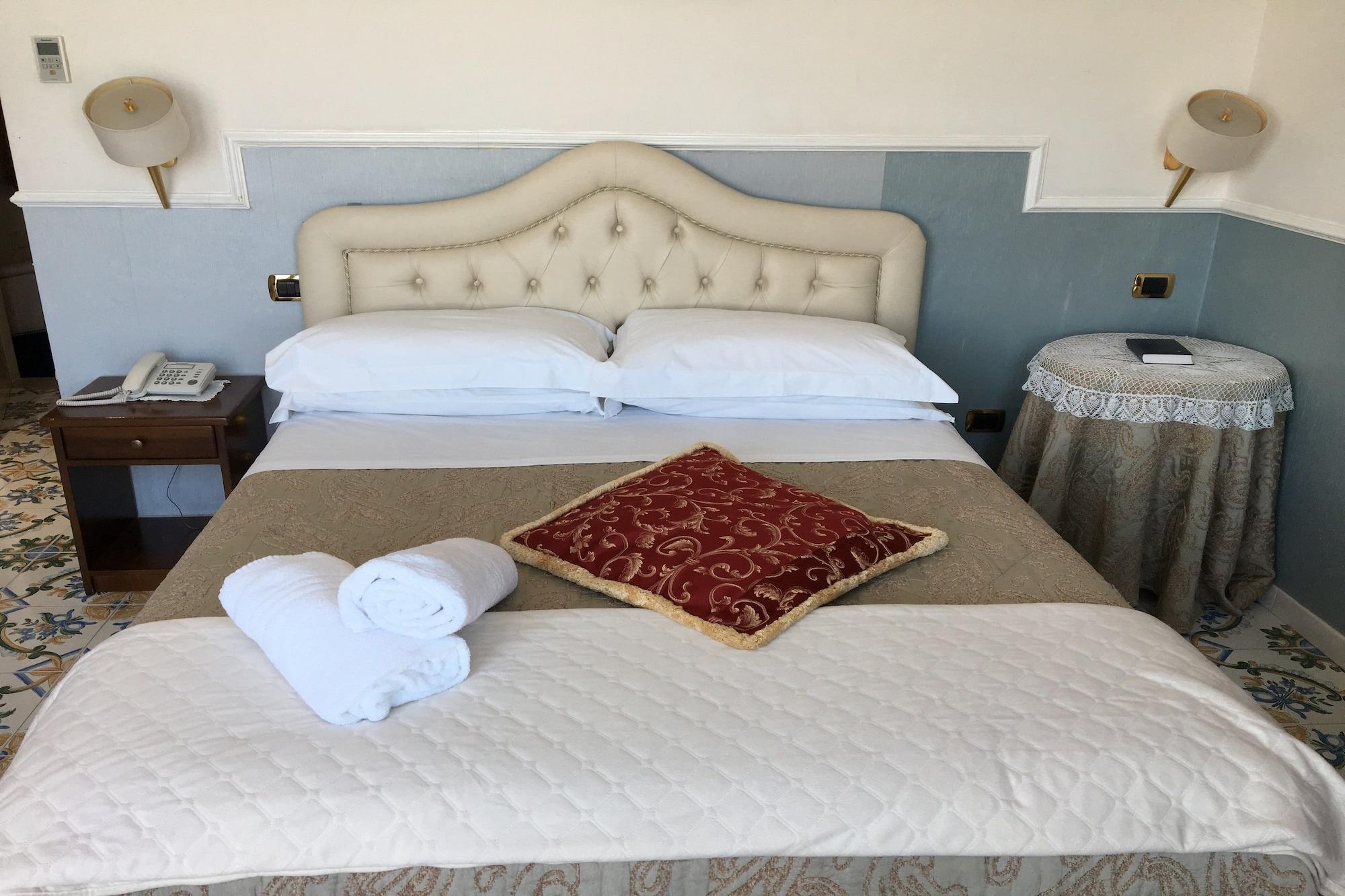 Experience Boutique Hotel - Villa Cimmino Castellammare di Stabia Buitenkant foto